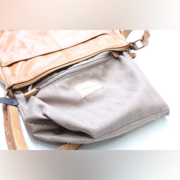 Margot leather cross body bag - Picture 13 of 13